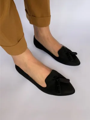 Black Classic Pointed Tasseled Flats