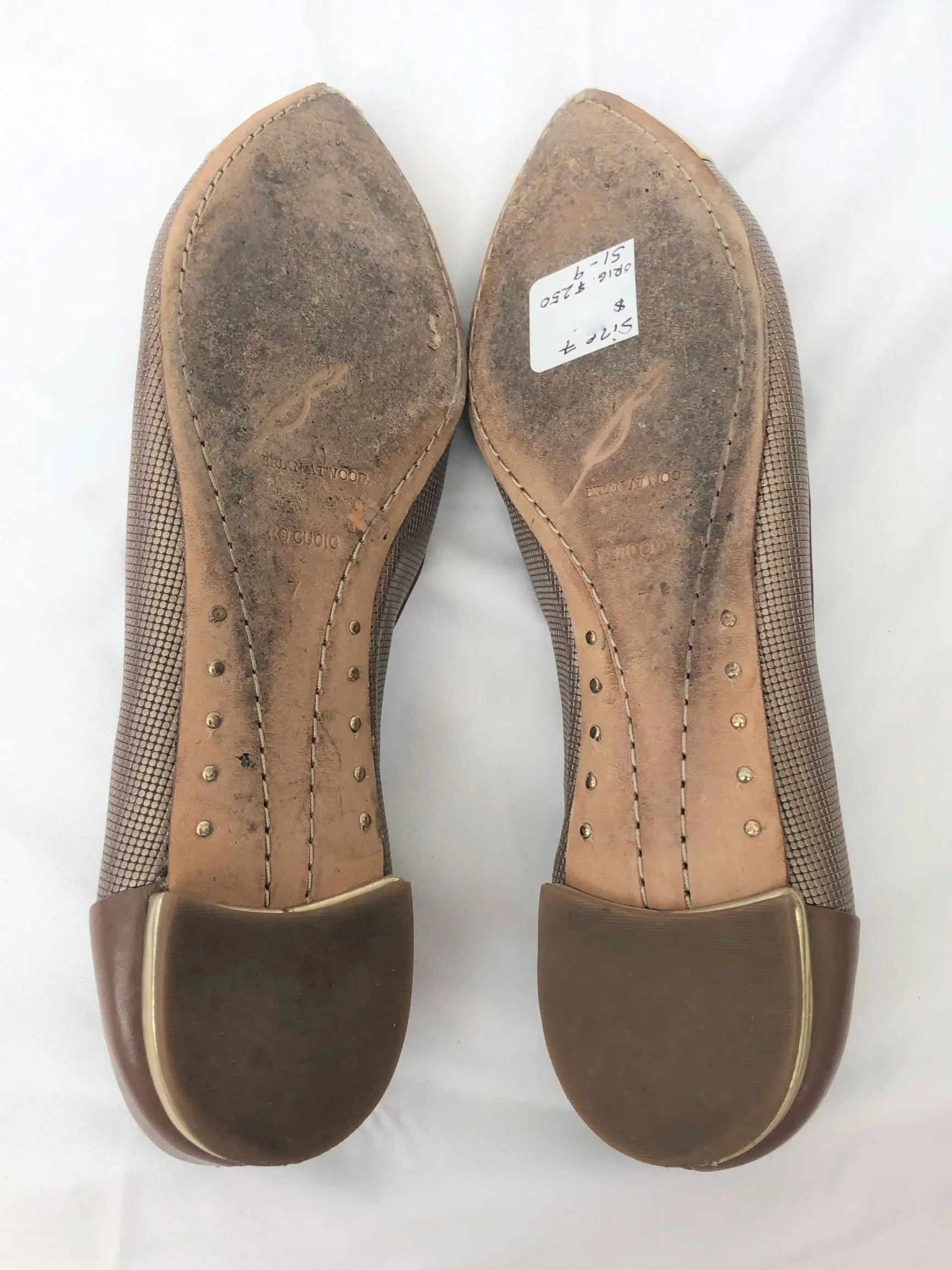 Brian Atwood Size 7 Gold Toe Flats