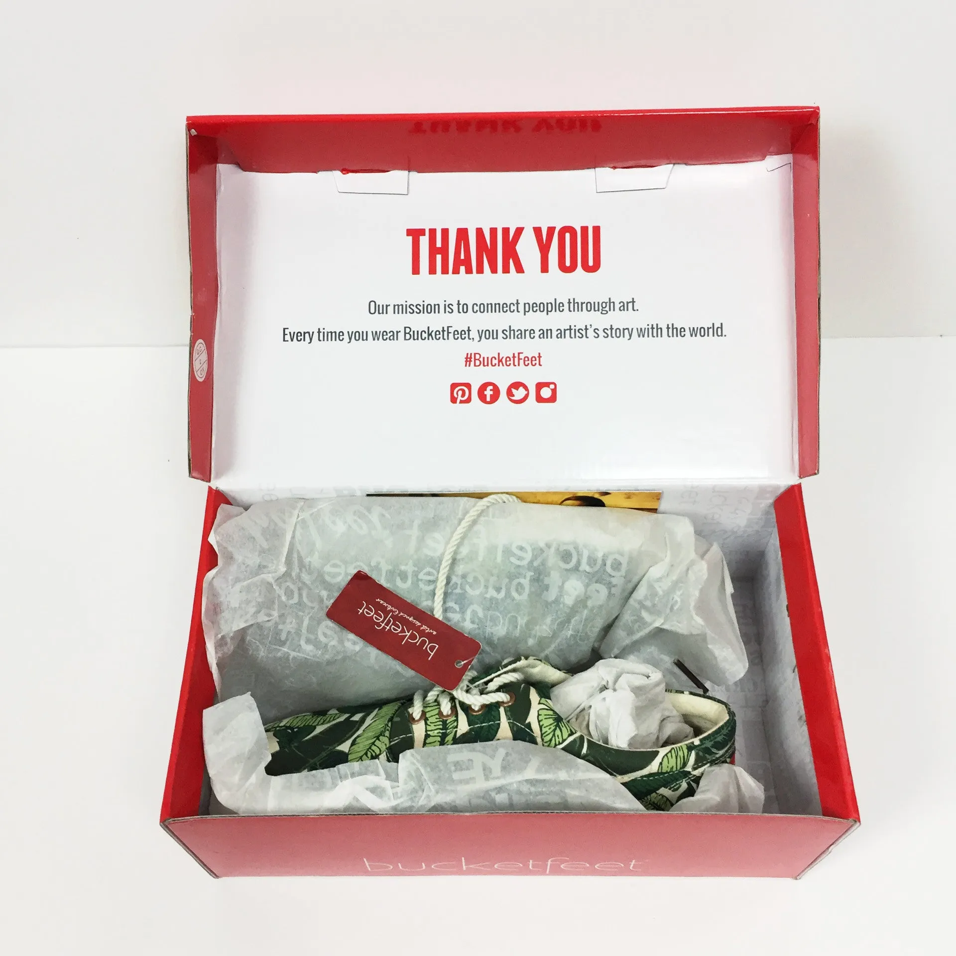 Bucketfeet 'Savusavu' Lace Up Tennis Shoes Sneakers 5 NIB! $68