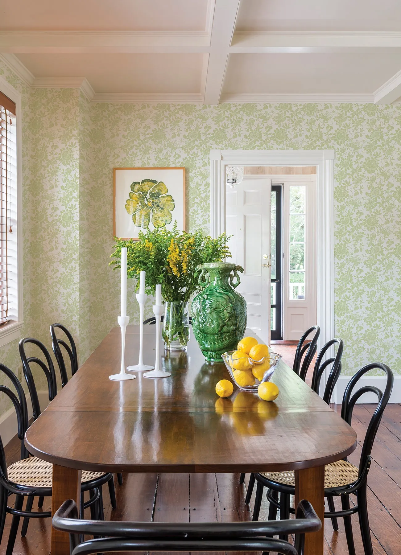 Helen Light Green Floral Trail Wallpaper