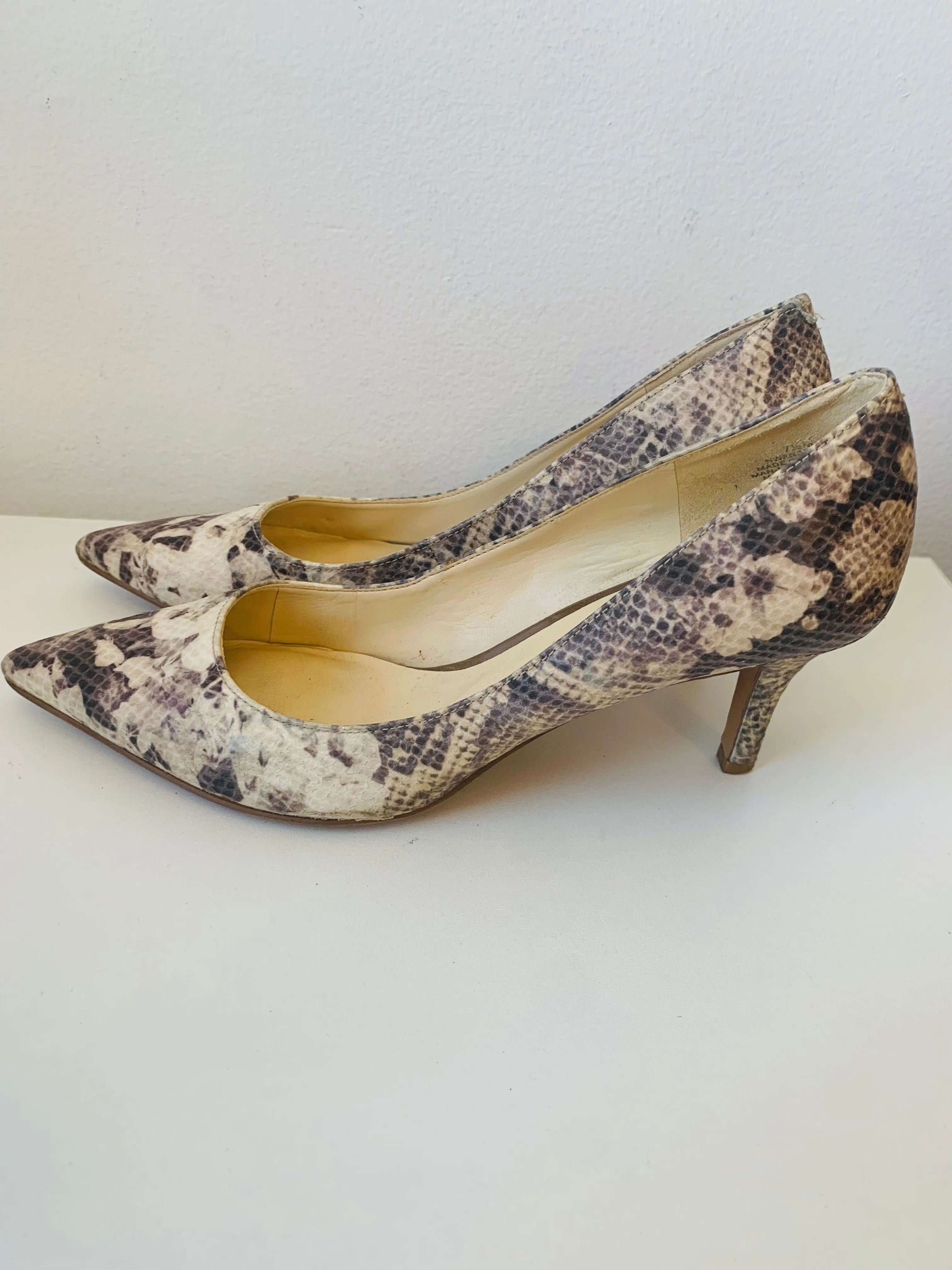 Nine West Faux Snakeskin Pump Size 7.5